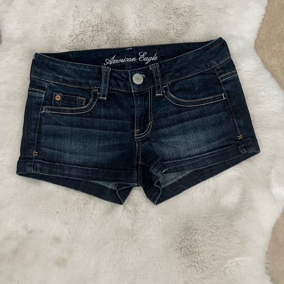 American Eagle Outfitters Women's Deep Indigo Jean Shorts - Picture 1 of 3